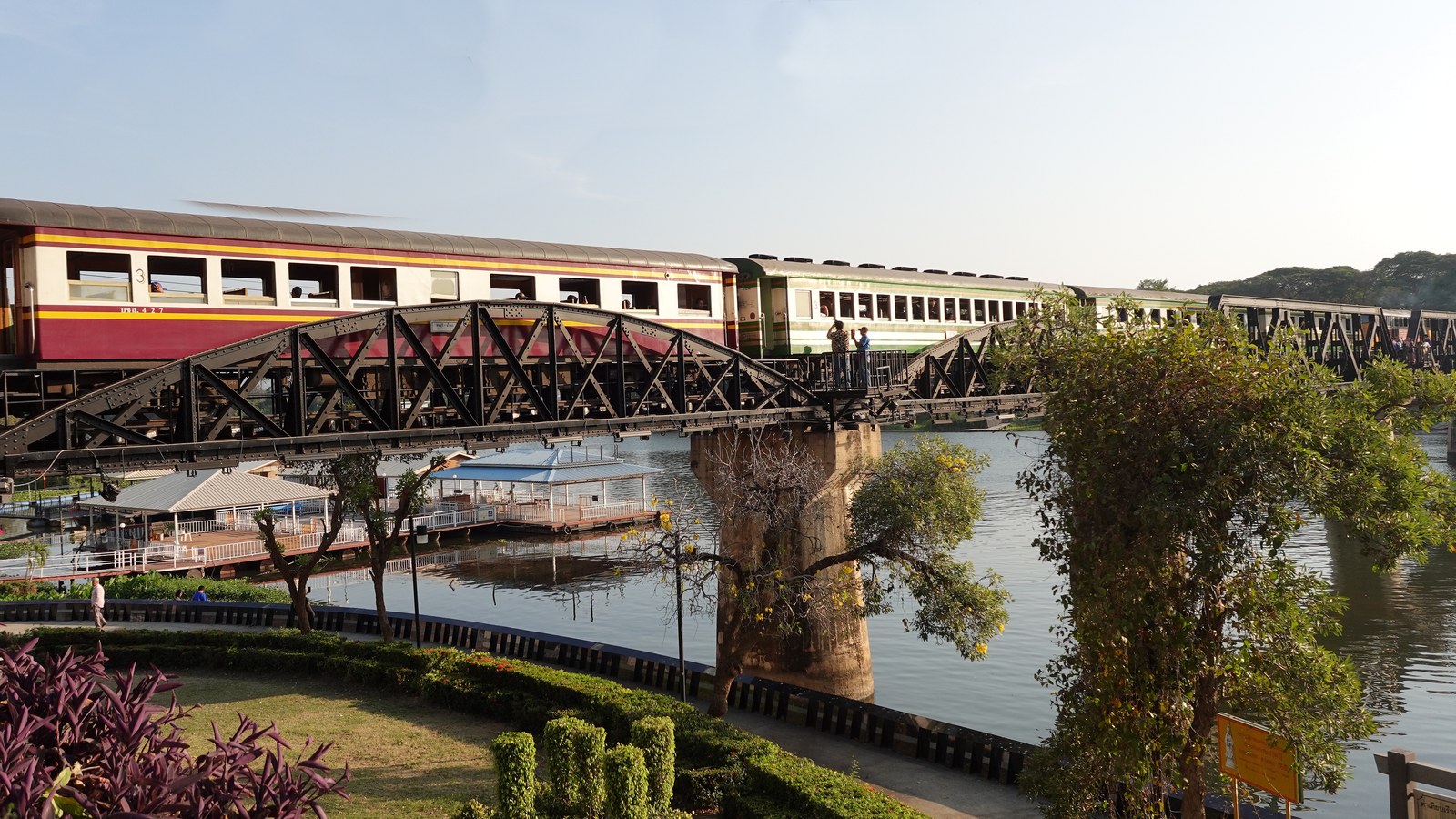 Kanchanaburi — Voyages et visites privées immersives en Thaïlande