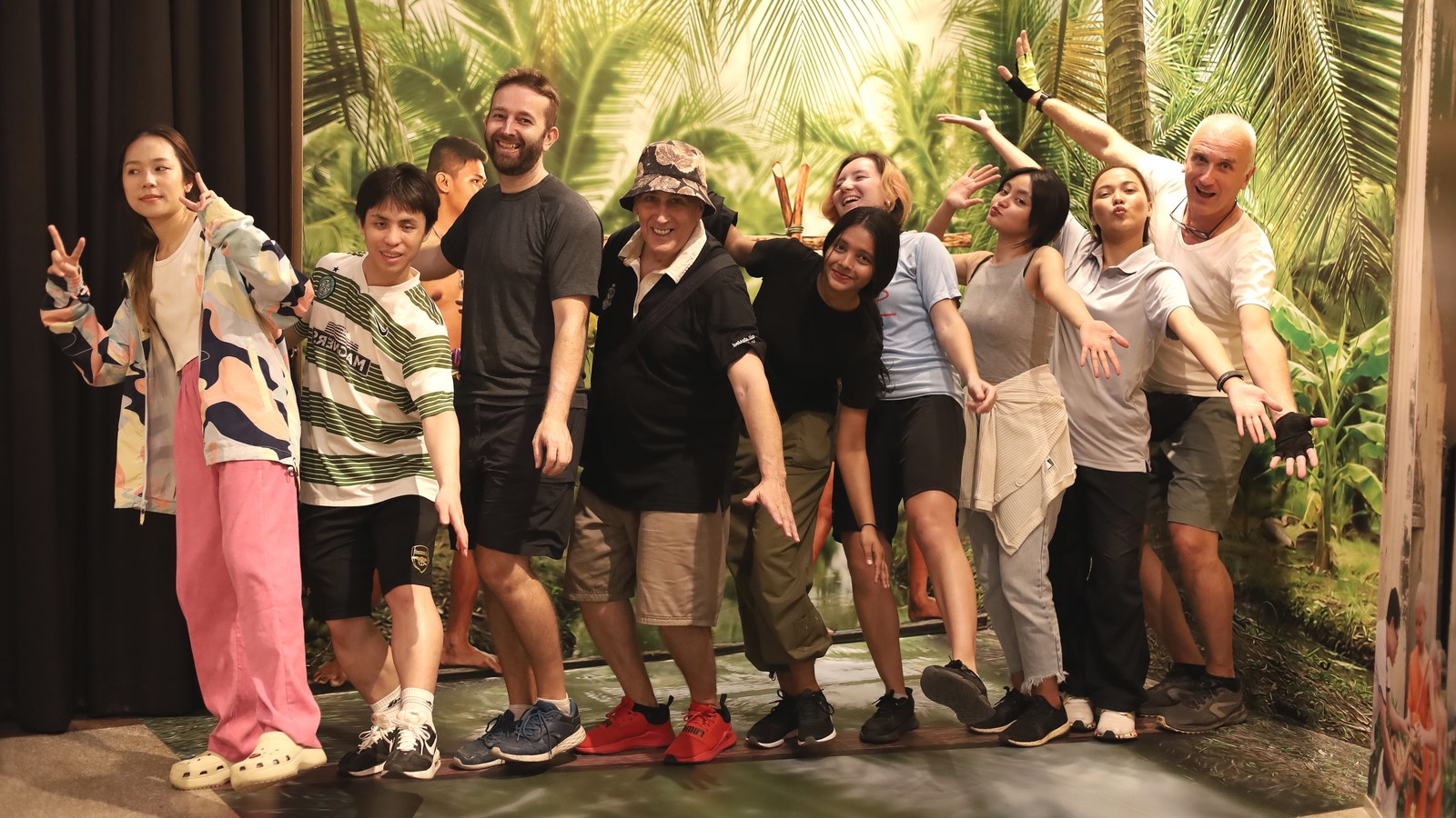 Travailler en Thaïlande avec Rock Around Siam — rejoindre une agence de voyages culturels privés et d’expériences immersives sur mesure à Bangkok.